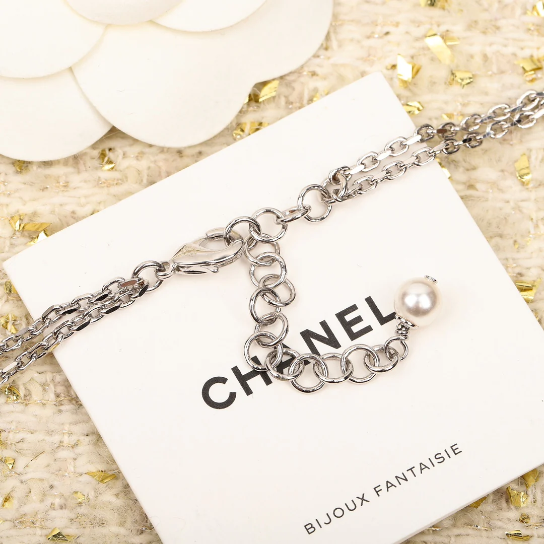 Колье Chanel 556