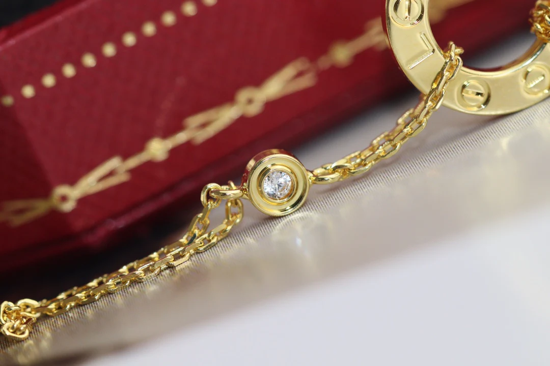 Колье Cartier Love