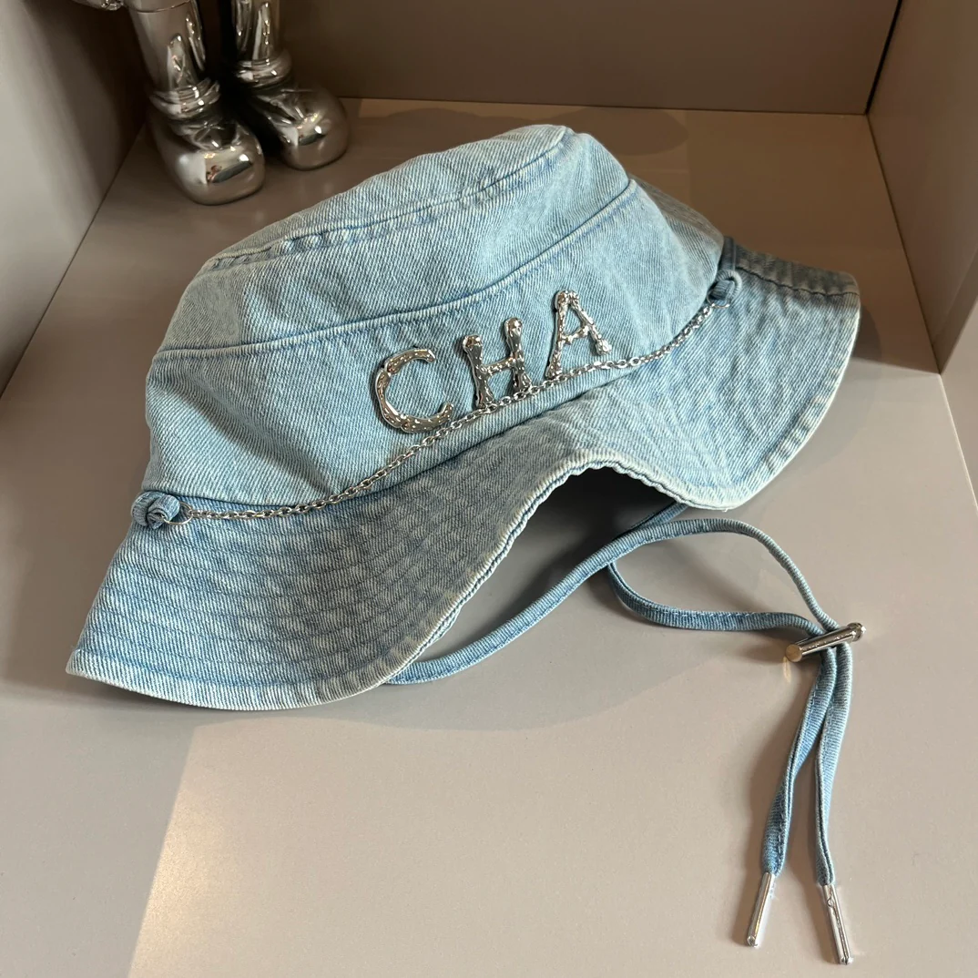 Chanel - Винтажная ковбойская рыбацкая шляпа с ремешками