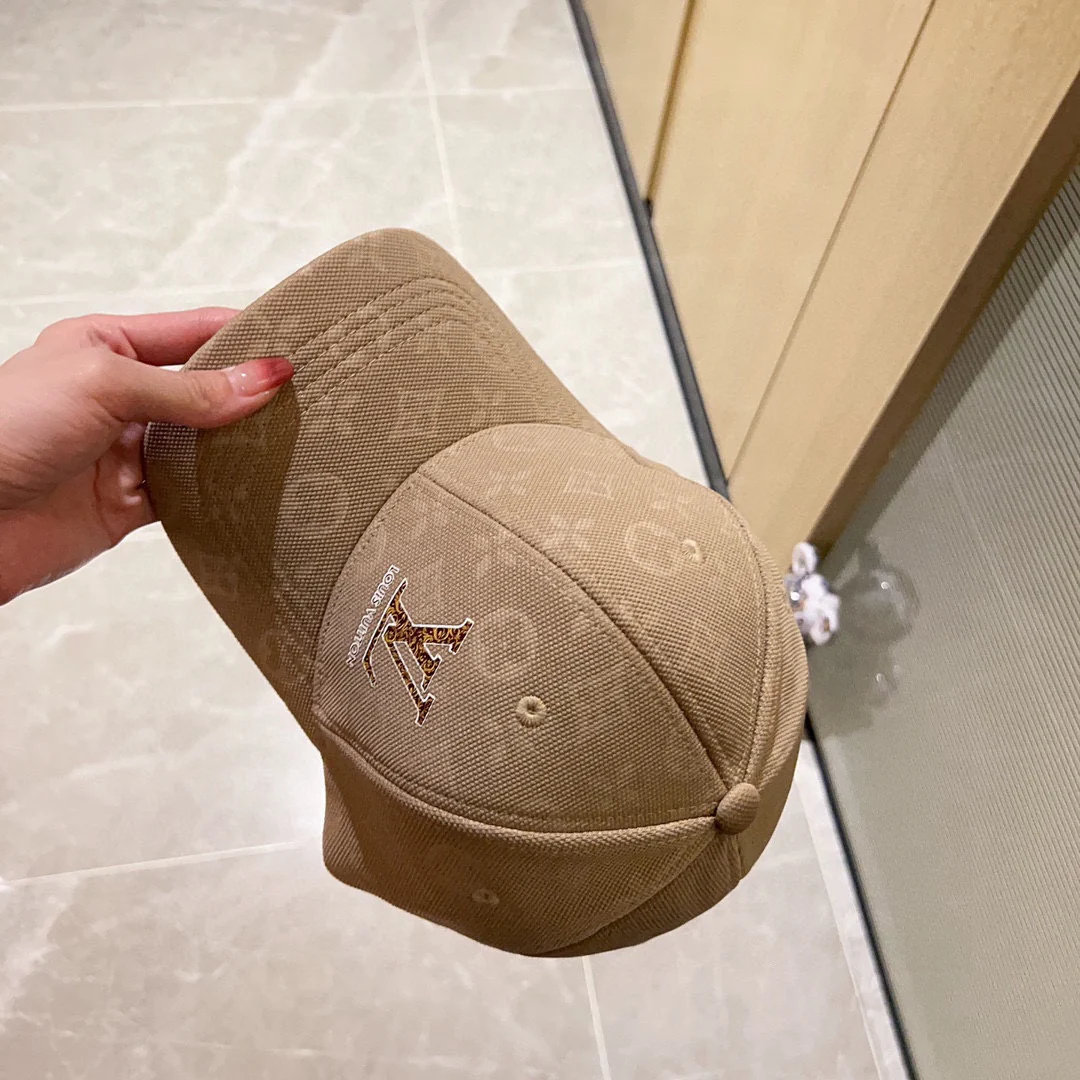 Новинка сезона весна/лето 2023 от LV - Бейсболка - Кофейно-коричневый