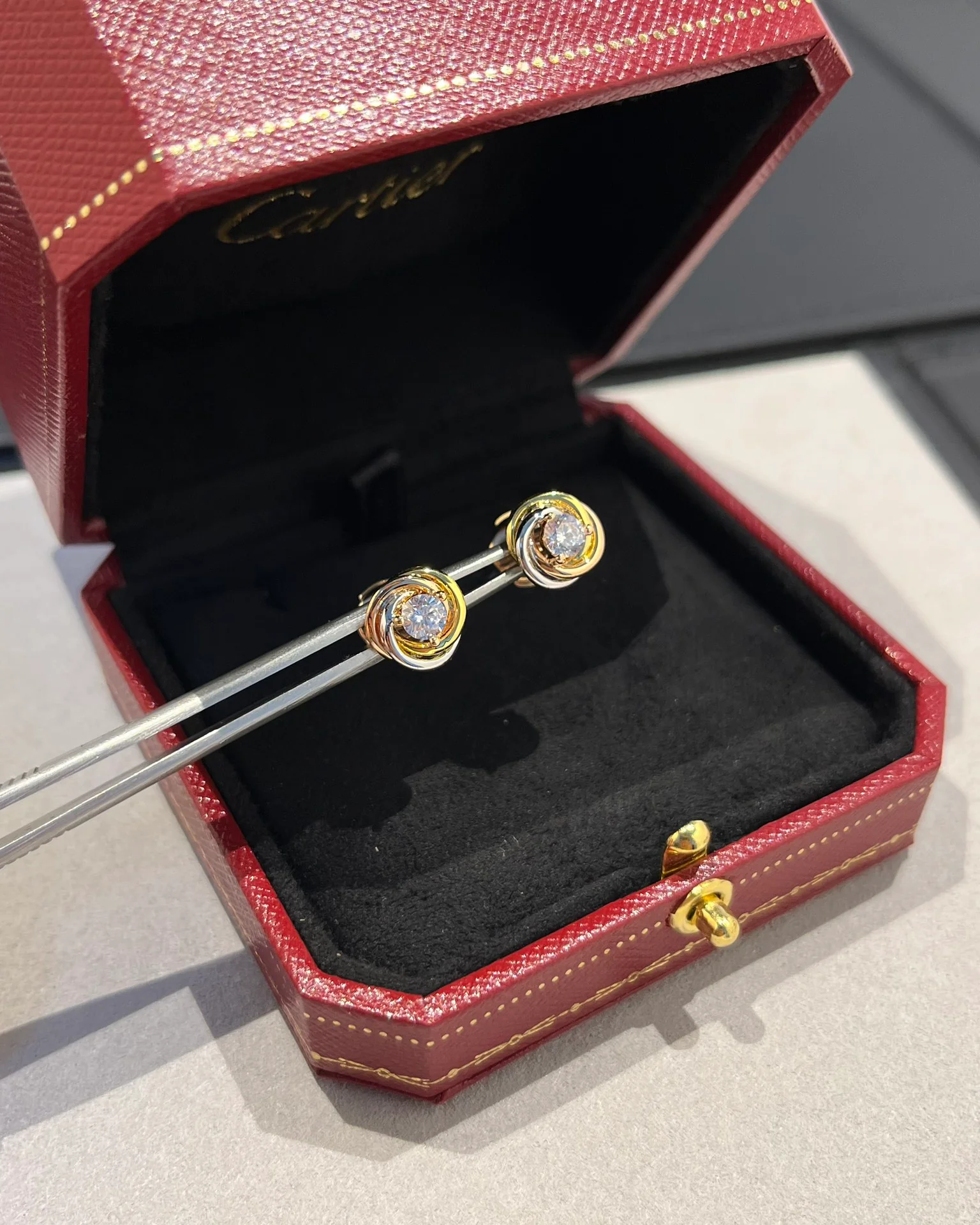 Серьги Cartier 047