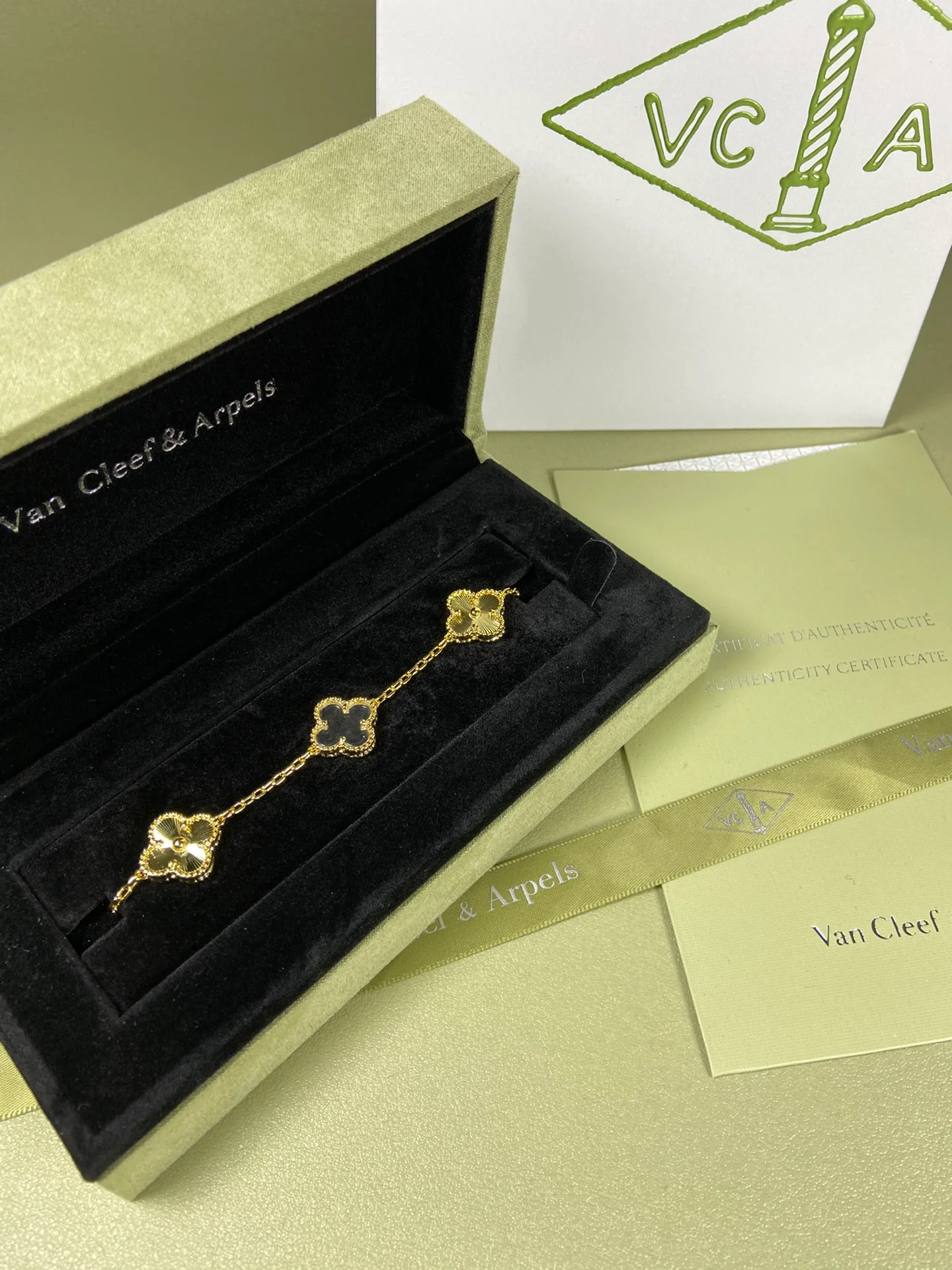 Van Vek - Браслет 043