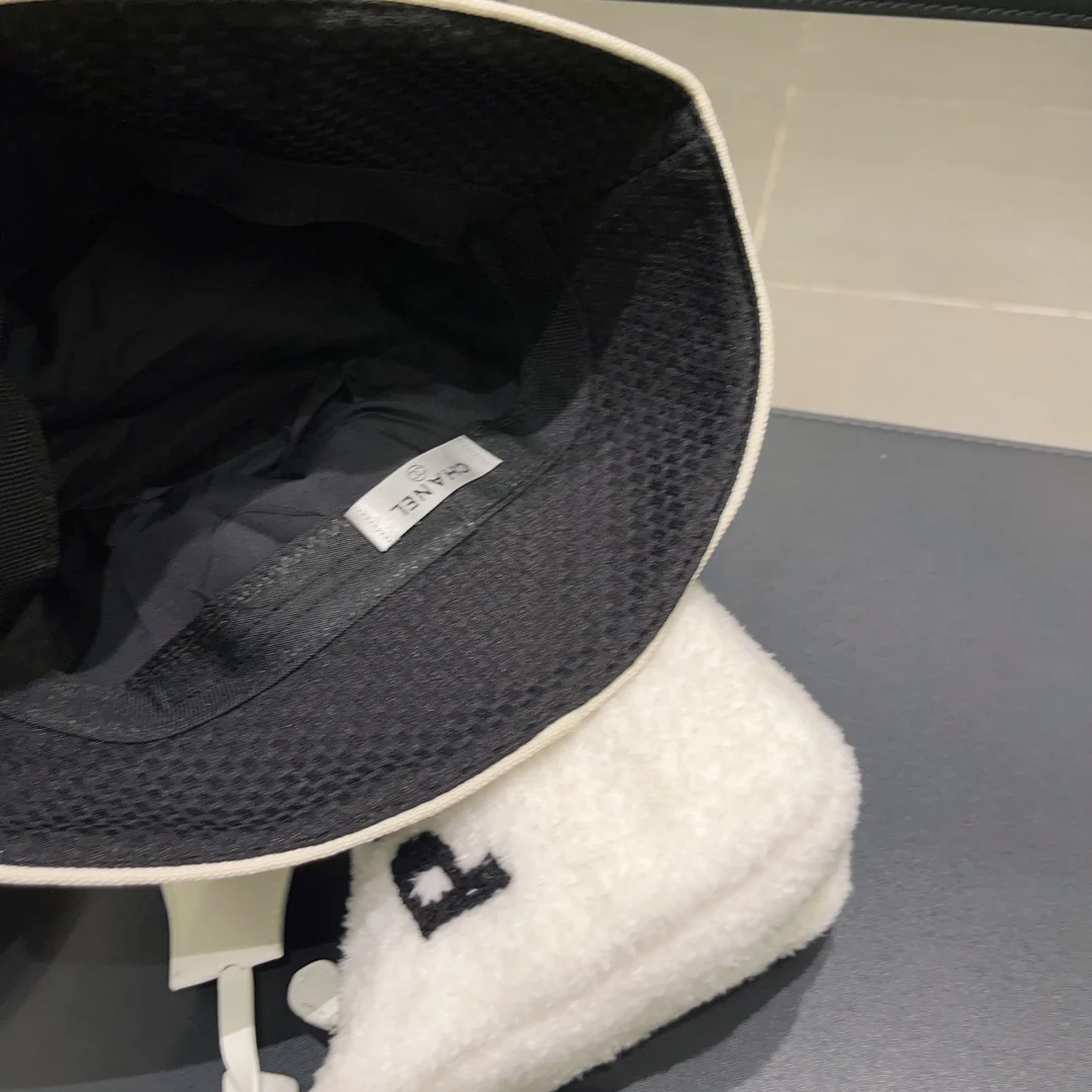 Новинка сезона осень/зима 2023 от Chanel - Рыбацкая шляпа - Черная