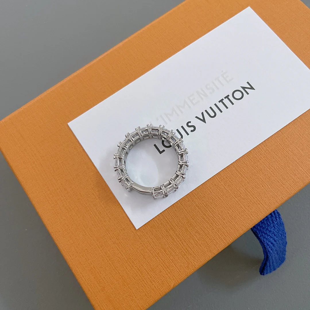LV Ring 021