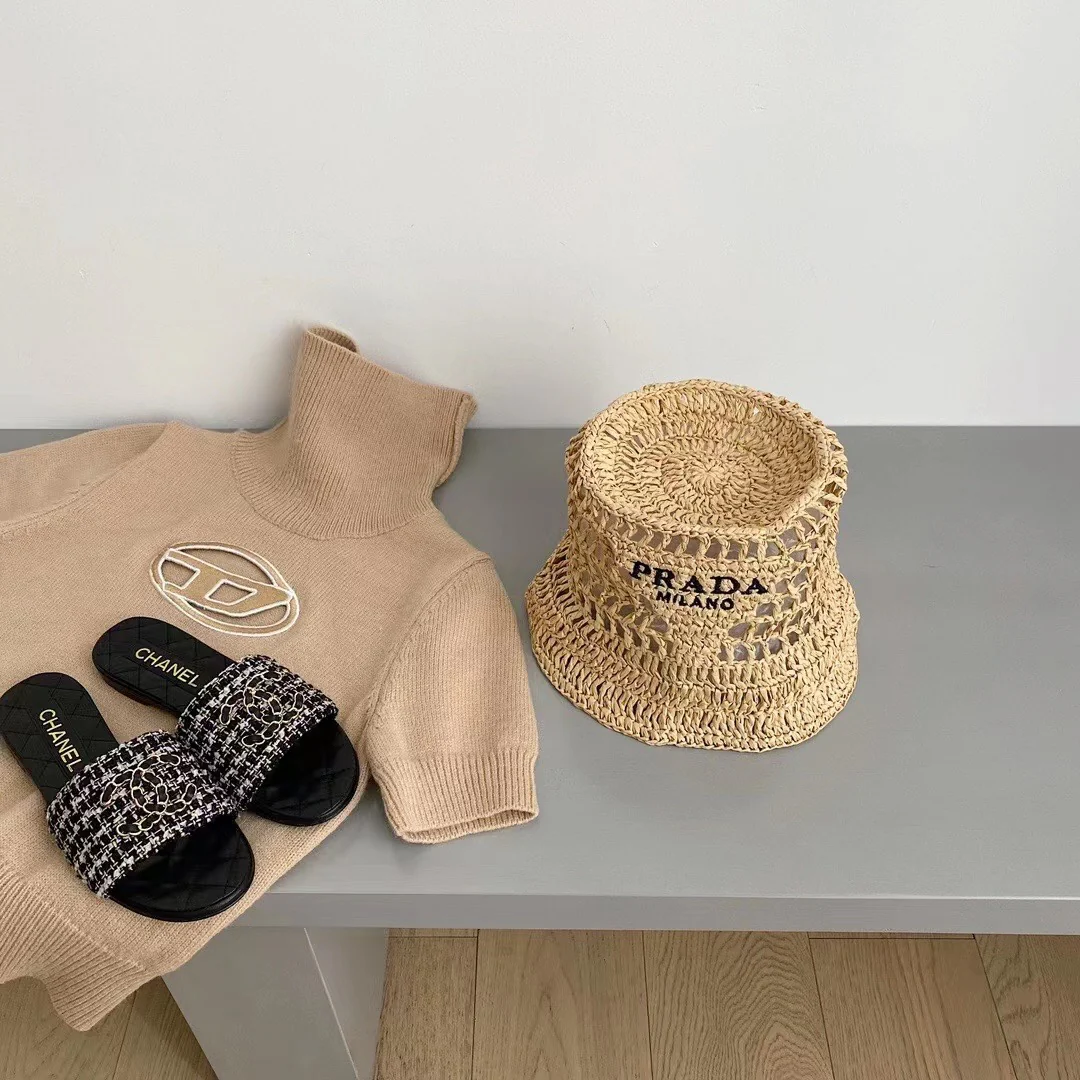 Новинка сезона весна/лето 2023 от Prada - Ажурная рыбацкая шляпа - Абрикосовый цвет