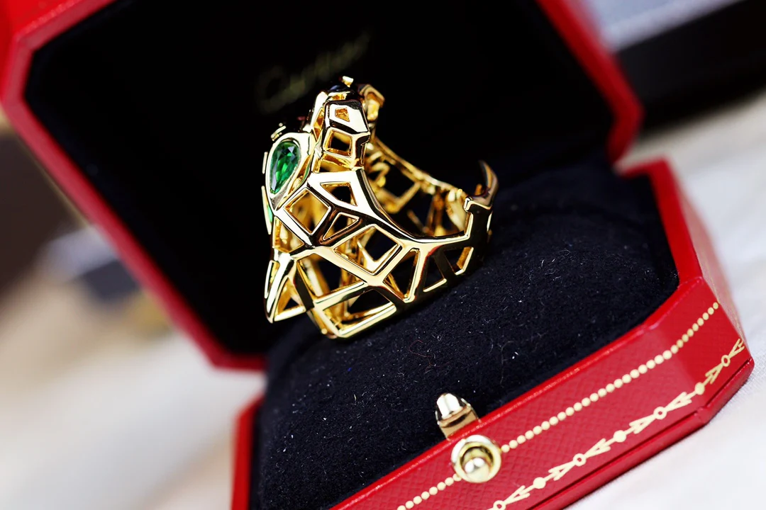 Кольцо Cartier ?Пантера? — унисекс — золото