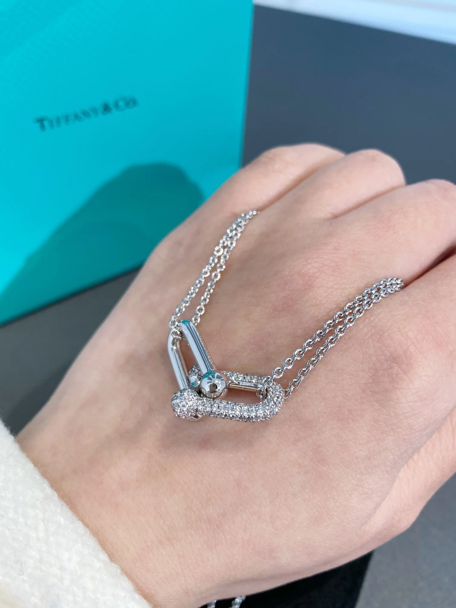 Колье Tiffany 107