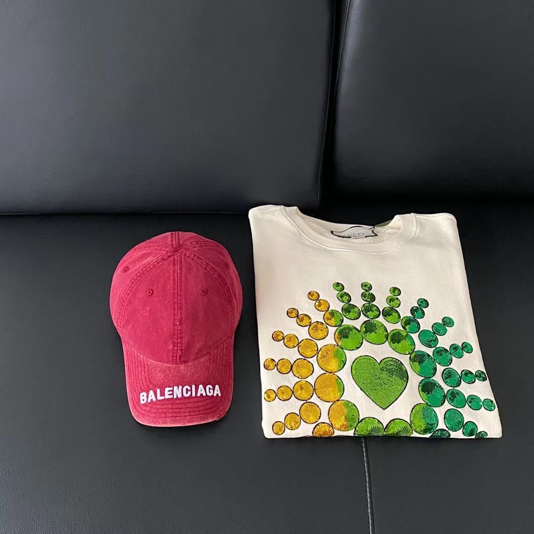 Бейсболка Balenciaga с вышивкой - розовая