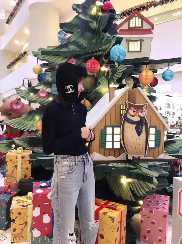 Chanel - Шляпа-?разрушитель ушей? - Черная