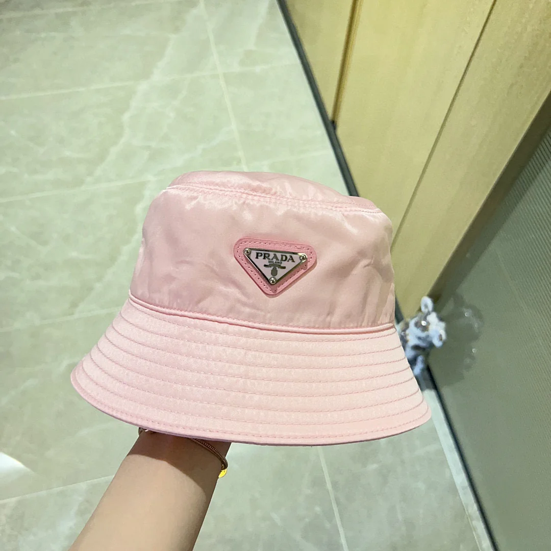 Новинка сезона весна/лето 2023 от Prada - Водонепроницаемая панама - Розовая