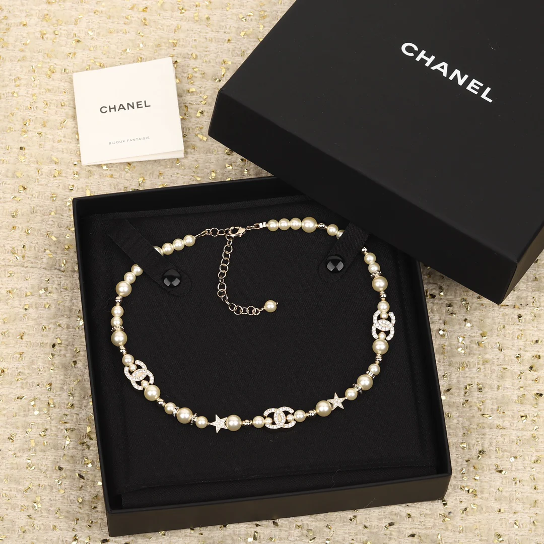 Chanel - Колье 380