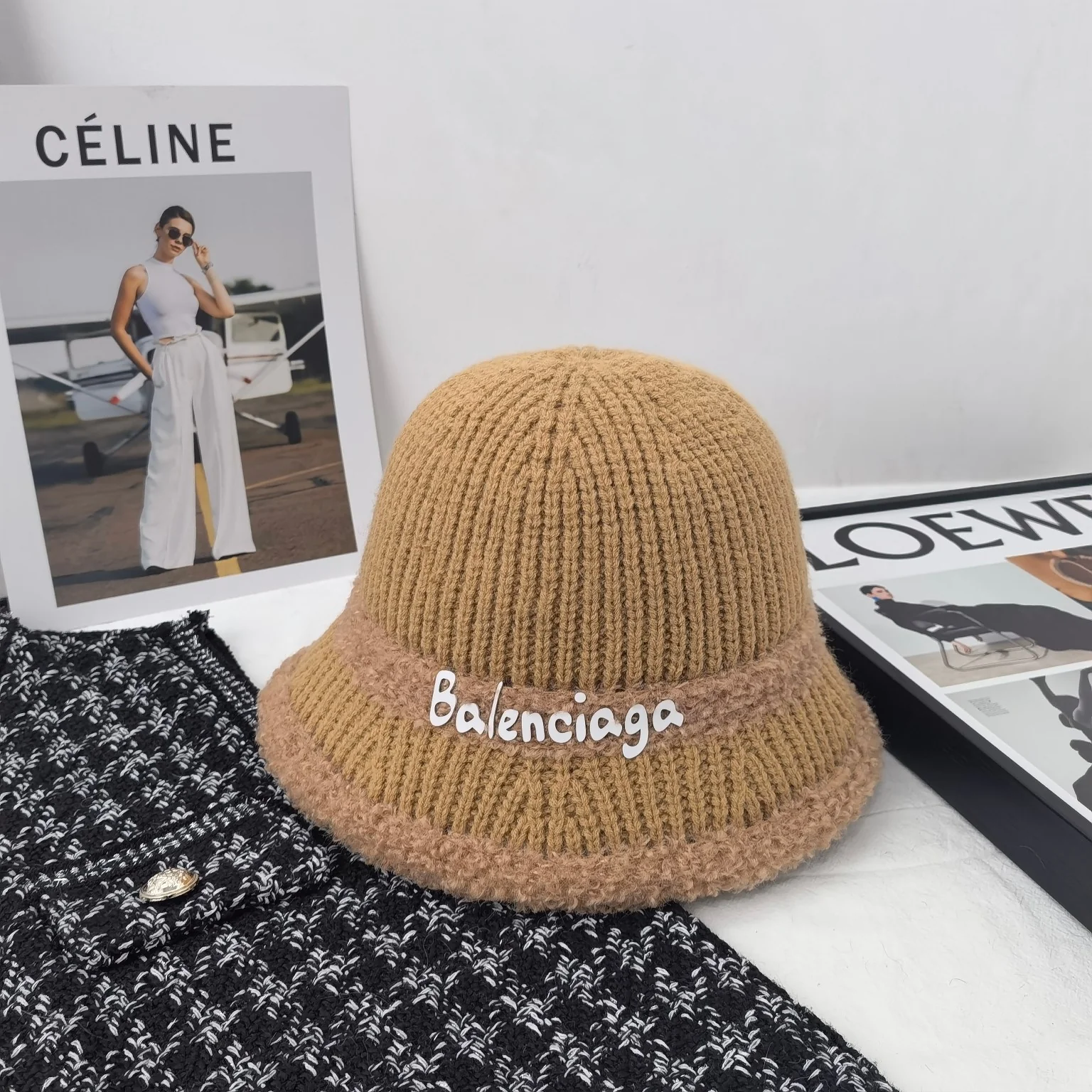 Balenciaga - Рыбацкая шляпа с полями