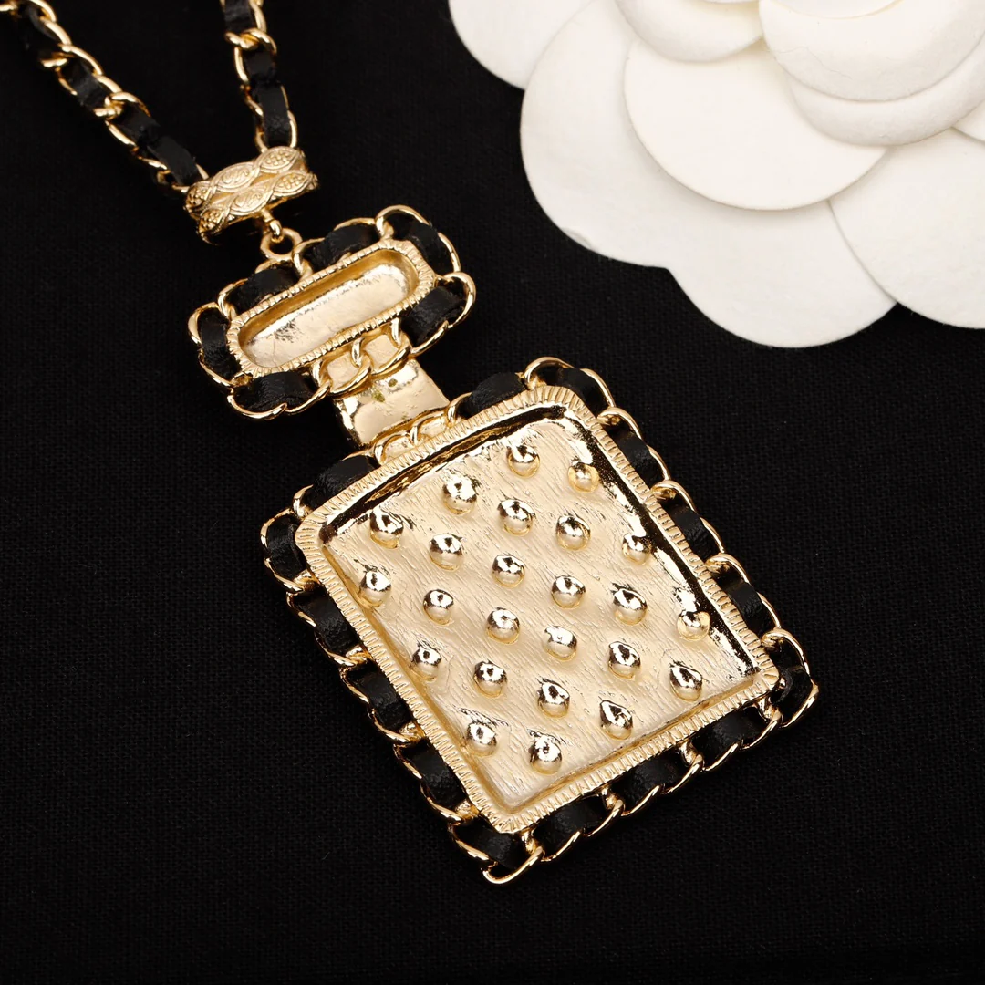 Chanel - Колье 372