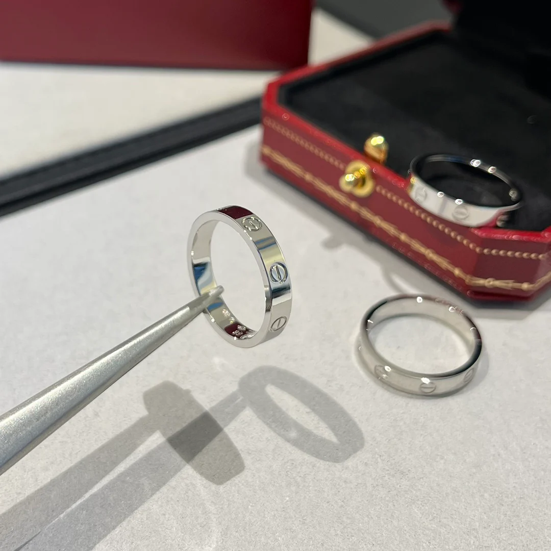 Кольцо Cartier 018