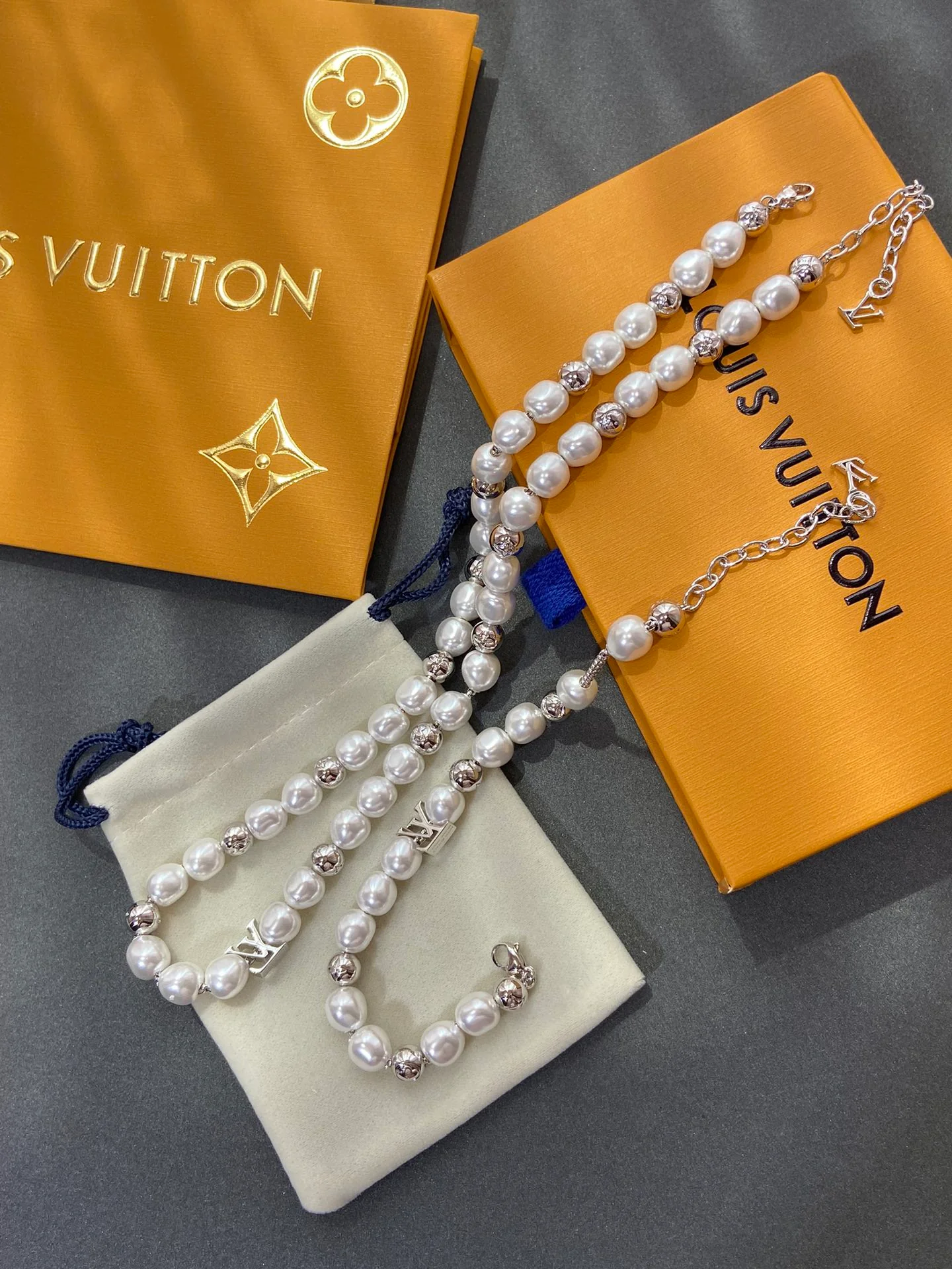 LV-Ожерелье 010