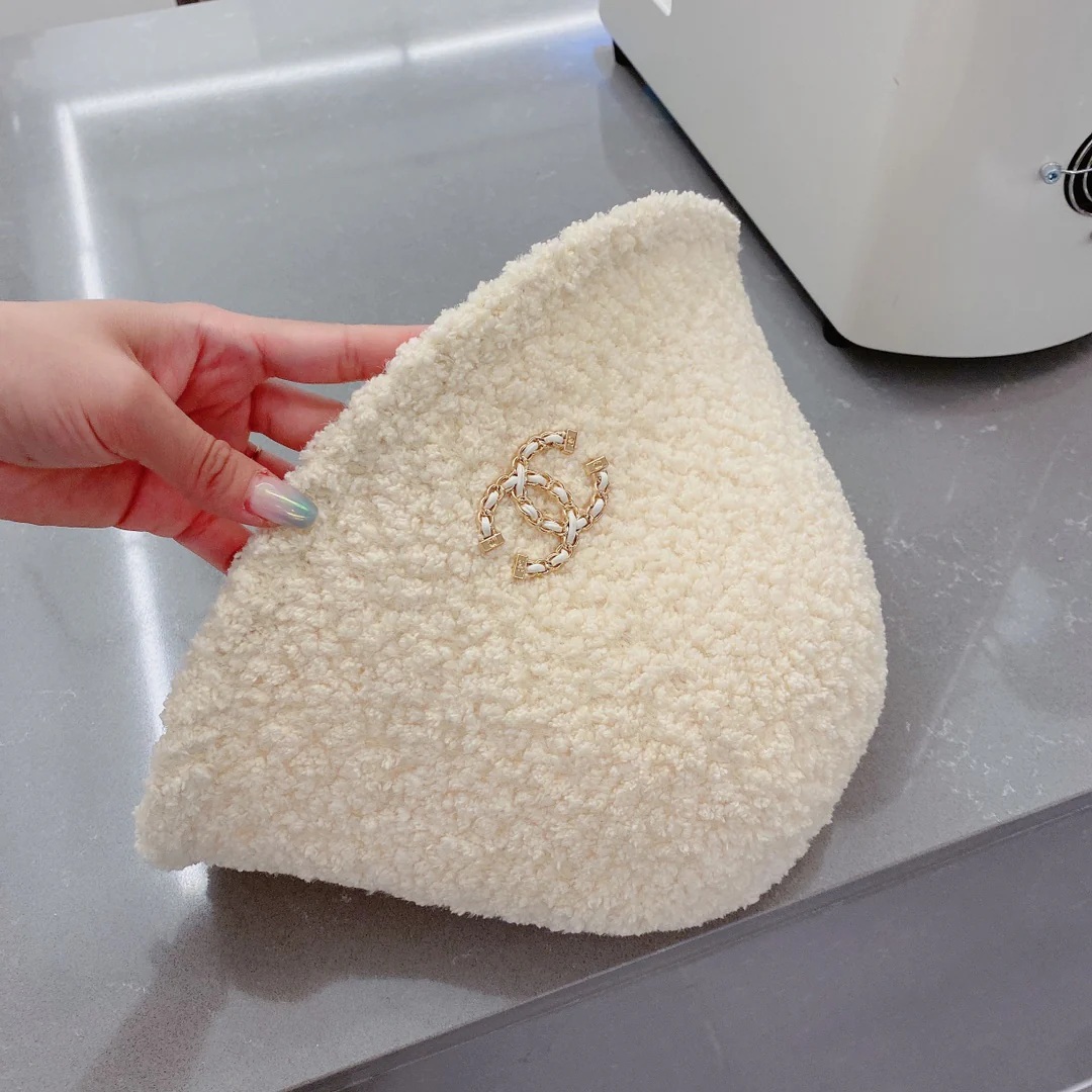 Chanel - Рыбацкая шляпа из овечьей шерсти - Белая