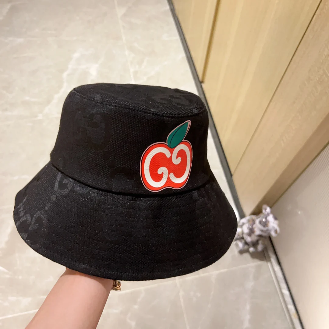 Новинка сезона весна/лето 2023 от Gucci - Панама Apple - Черная