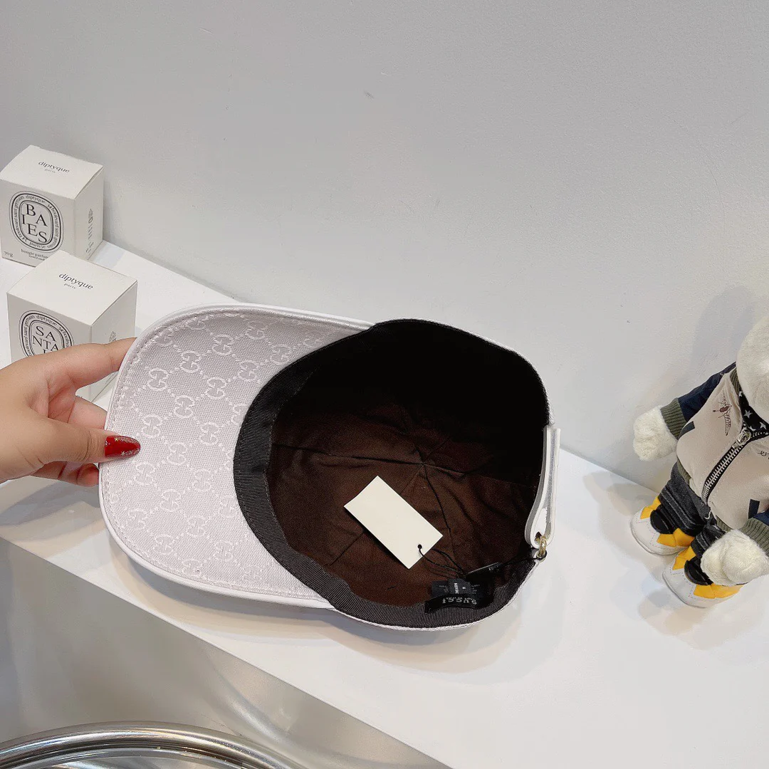 Классическая холщовая бейсболка Gucci с небольшой вышивкой - 196nk4