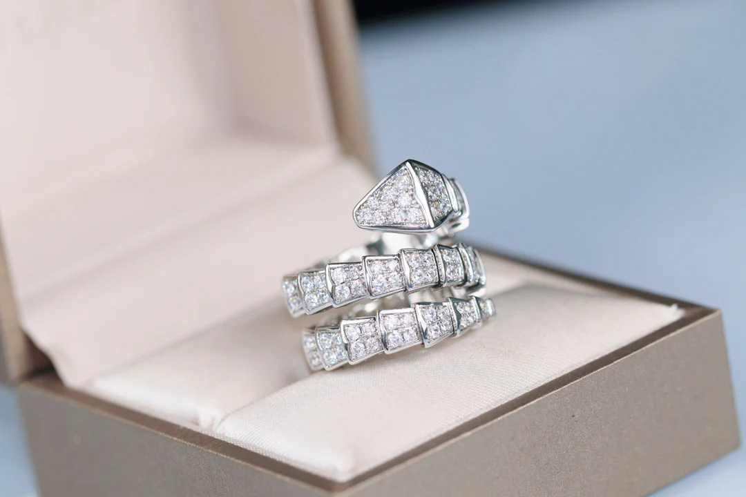 Кольцо Bvlgari - 50