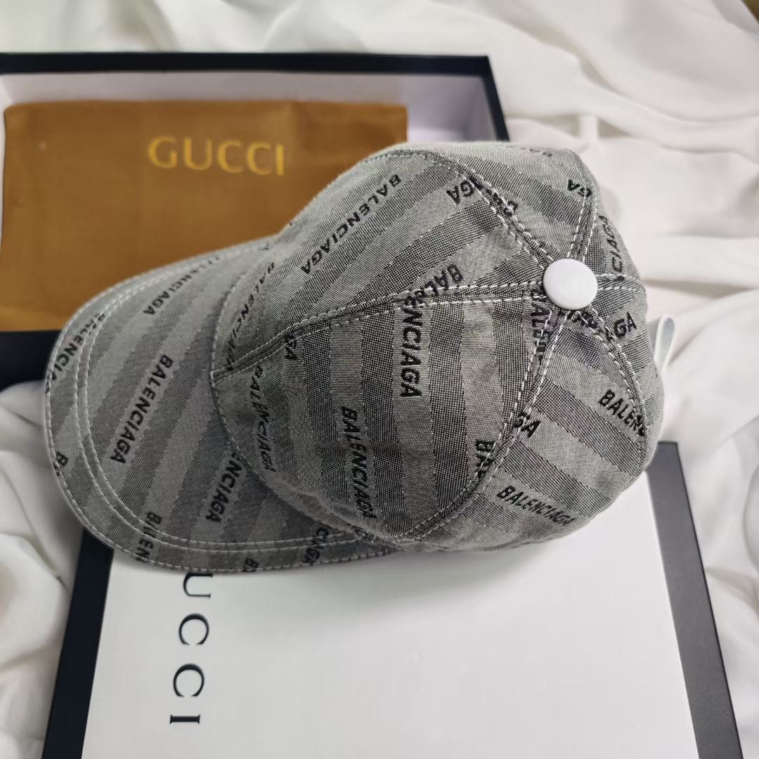 Полосатая бейсболка Balenciaga - серая