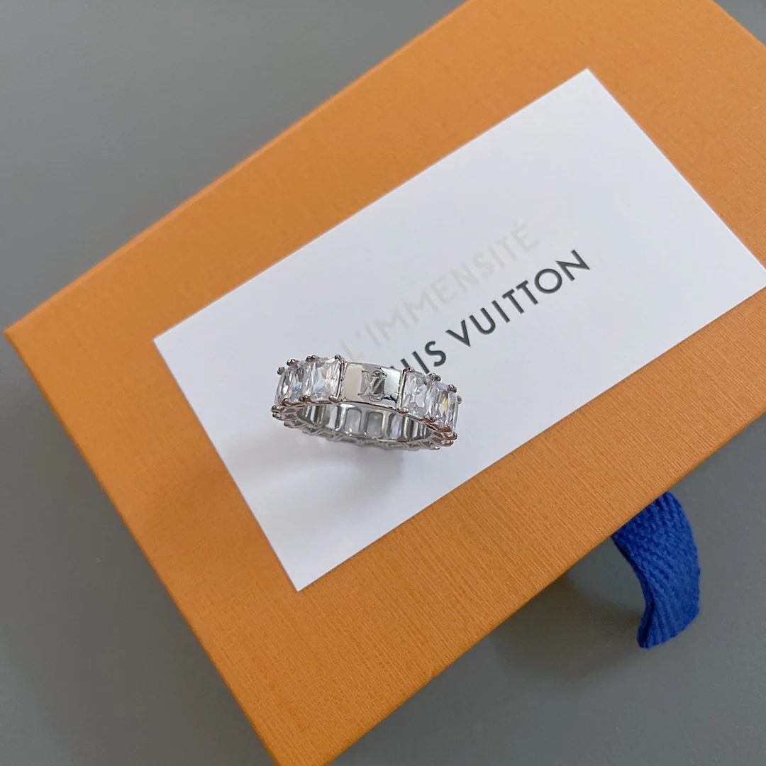 LV Ring 021