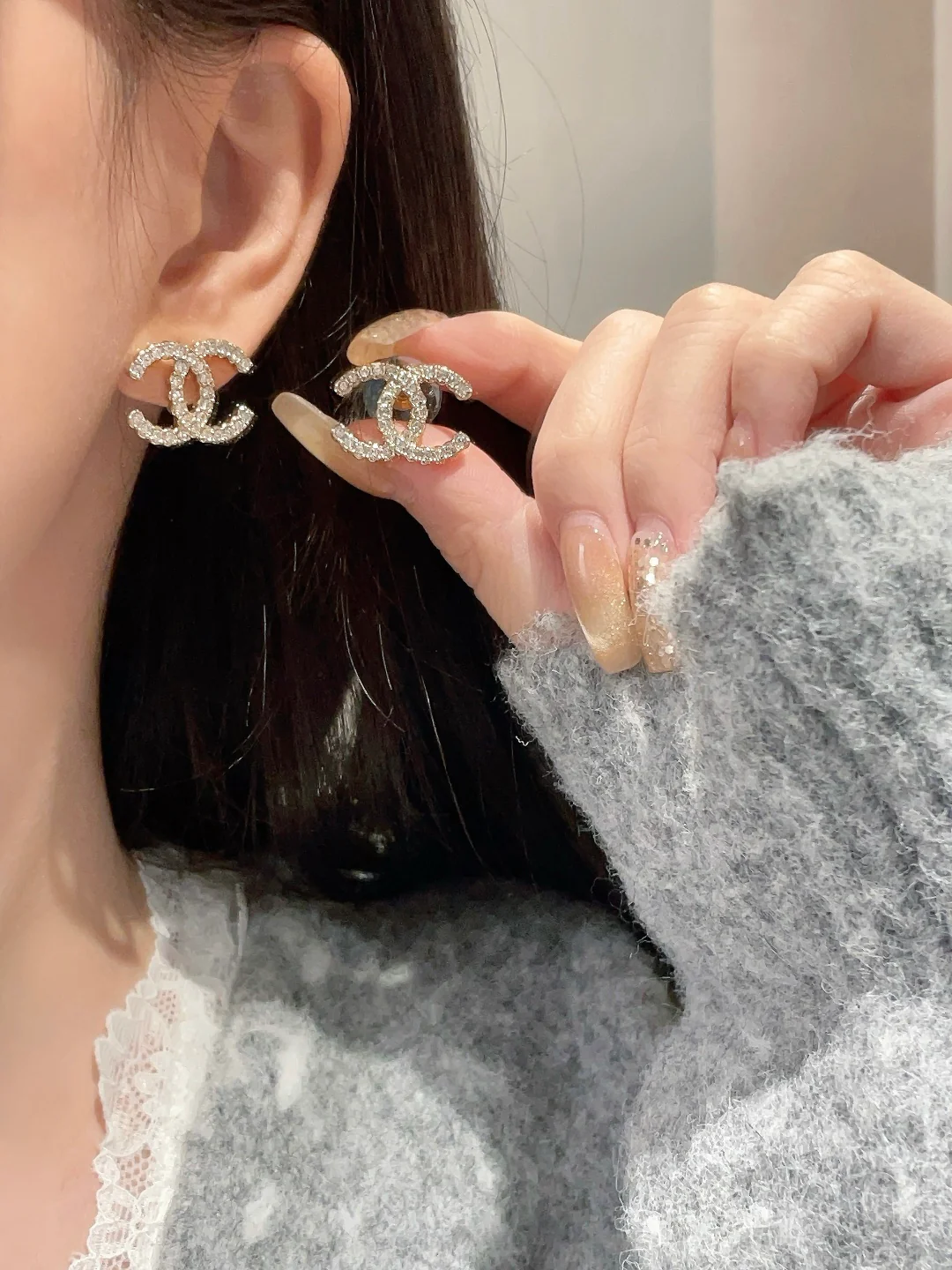 Chanel - Серьги с двойным бриллиантом C, 25 пенсов