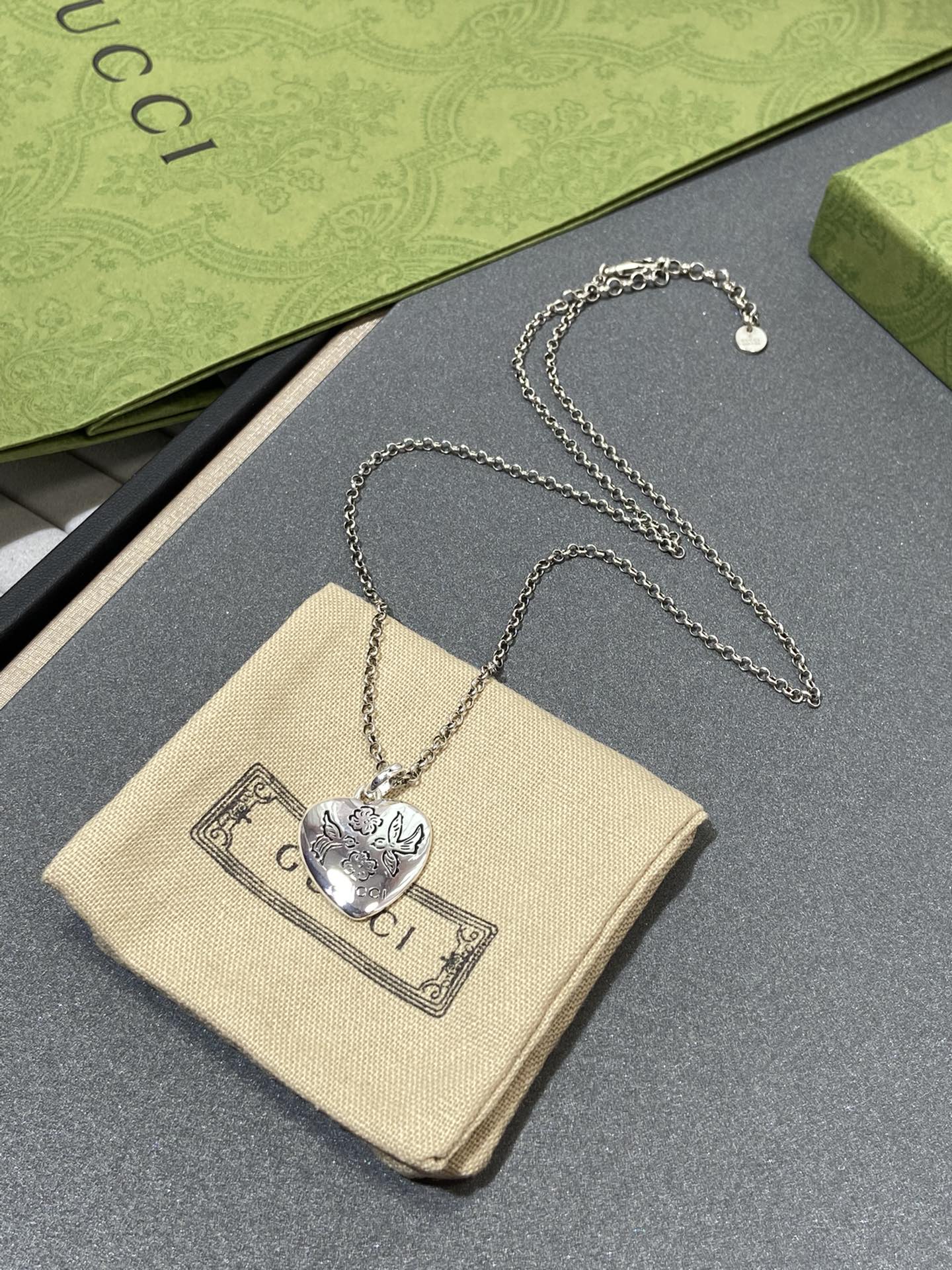 Gucci - Колье 051