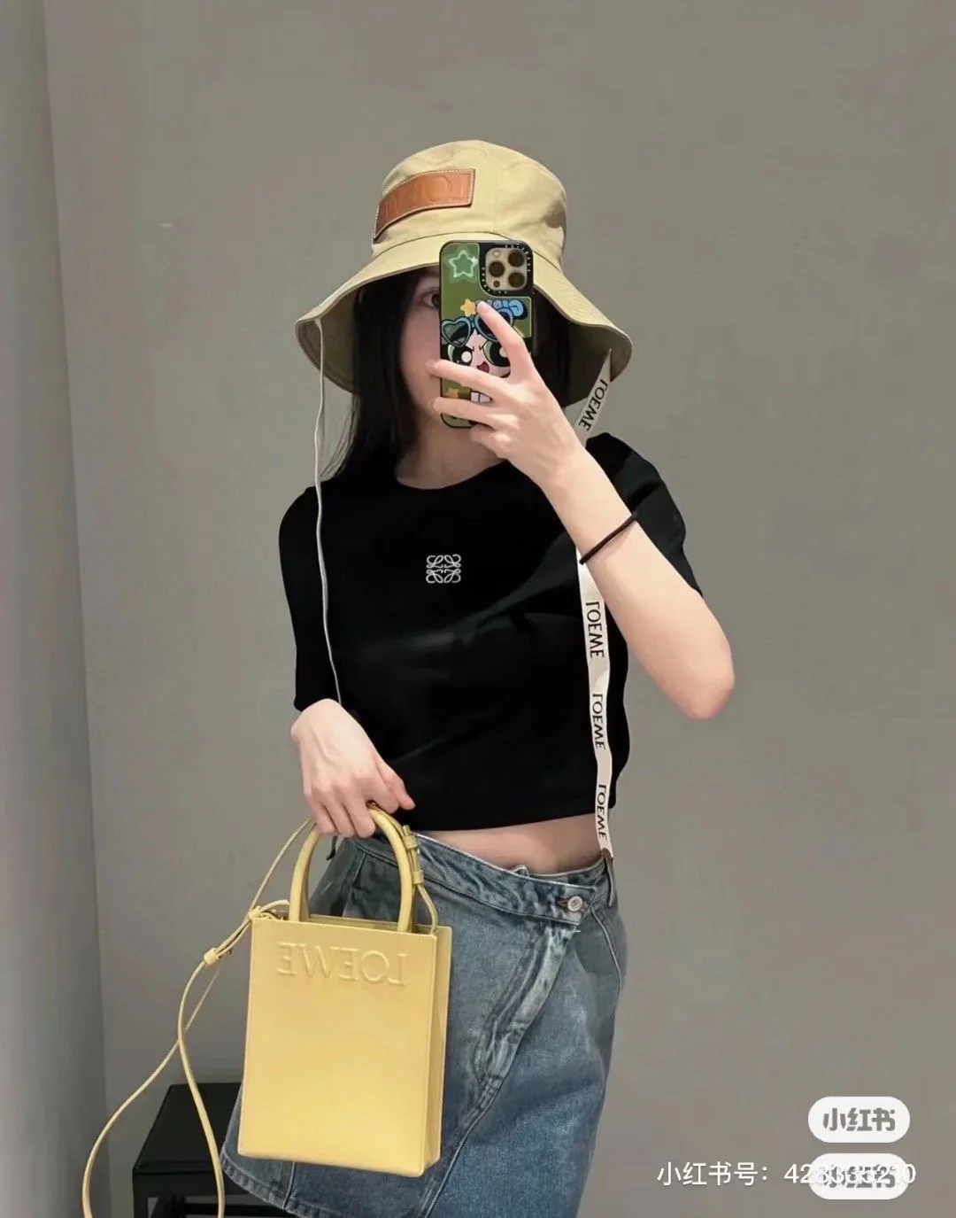 LOEWE - Стильная солнцезащитная шляпа с кожаным узором - зеленая