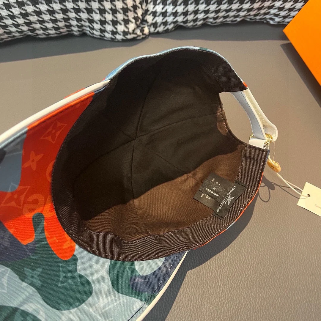 LV - Новая - Камуфляжная бейсболка - Синяя