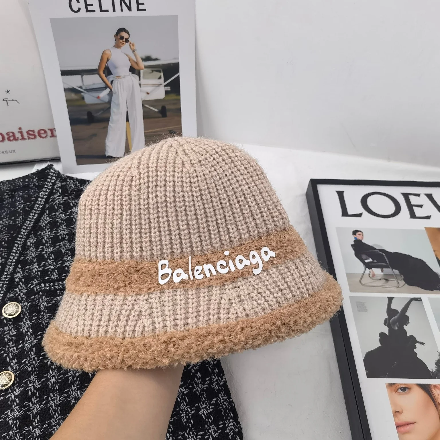 Balenciaga - Рыбацкая шляпа с полями