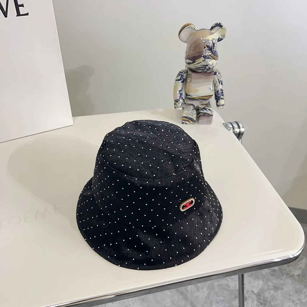 Новая роскошная рыбацкая шляпа Celine 2024 с стразами - черная