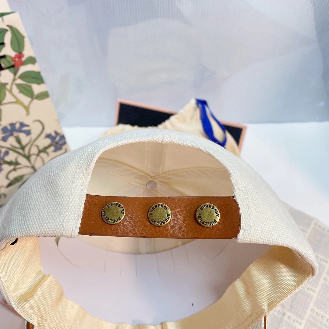 Бейсболка Burberry - 2