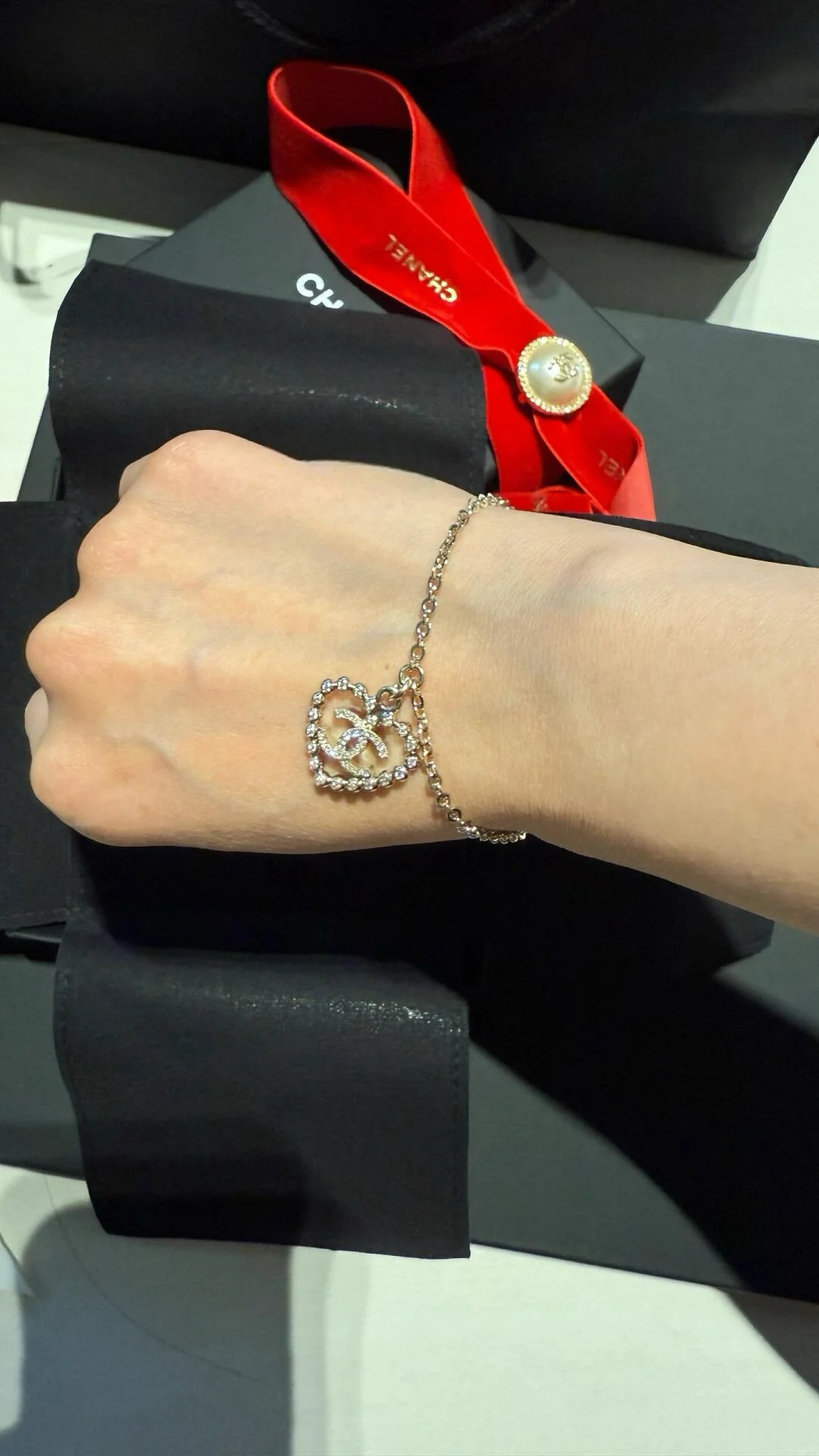 Браслет Chanel 25p с ажурным сердцем