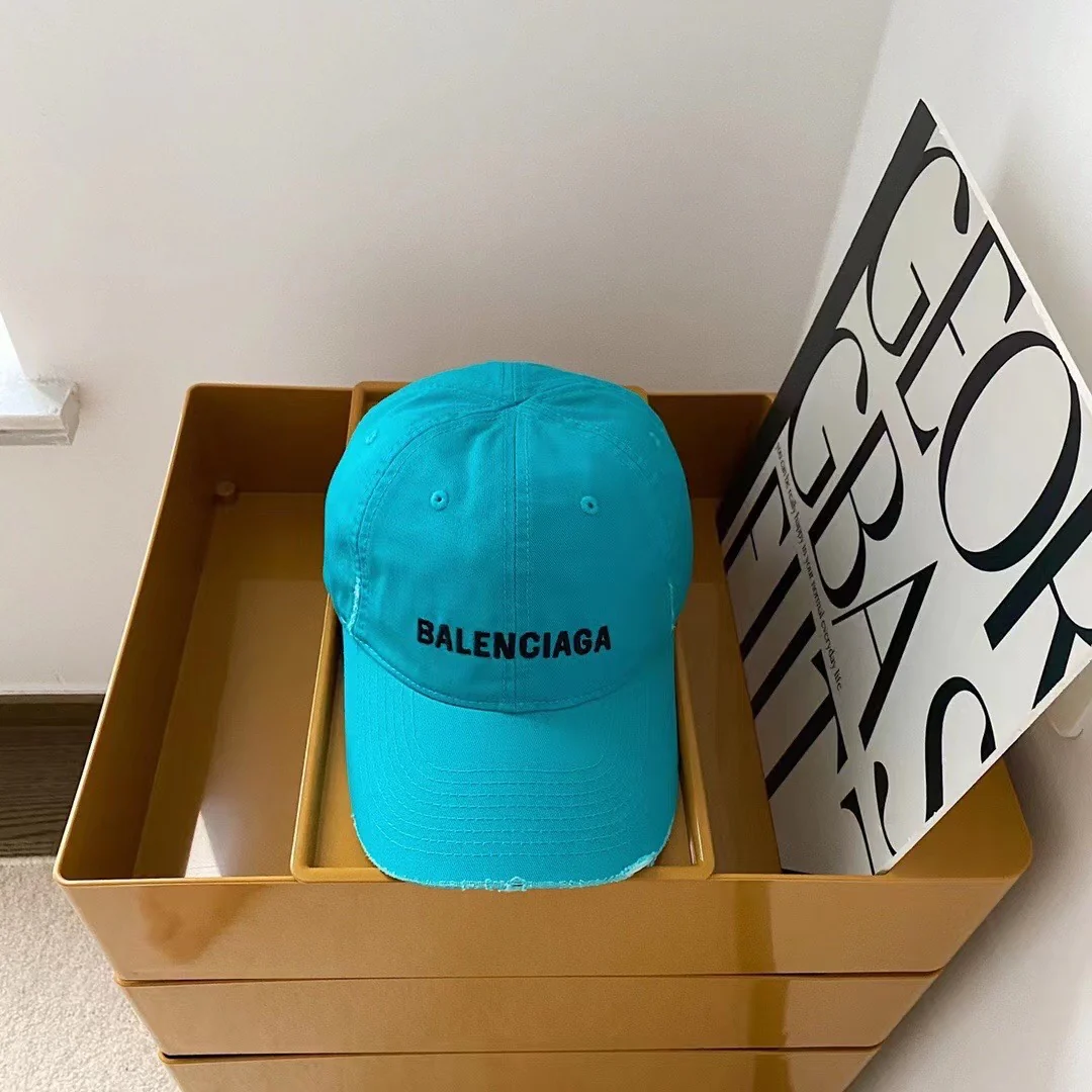 Бейсболка Balenciaga с вышивкой - Лейк-Грин