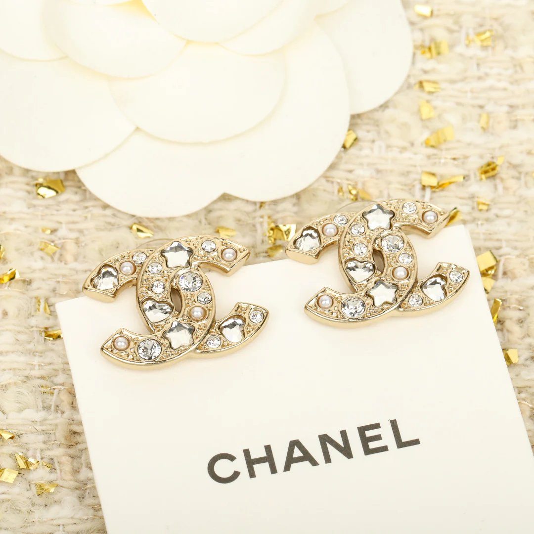 Chanel - Серьги в форме сердца, пятиконечной звезды и двойной буквы С (25 пенсов)