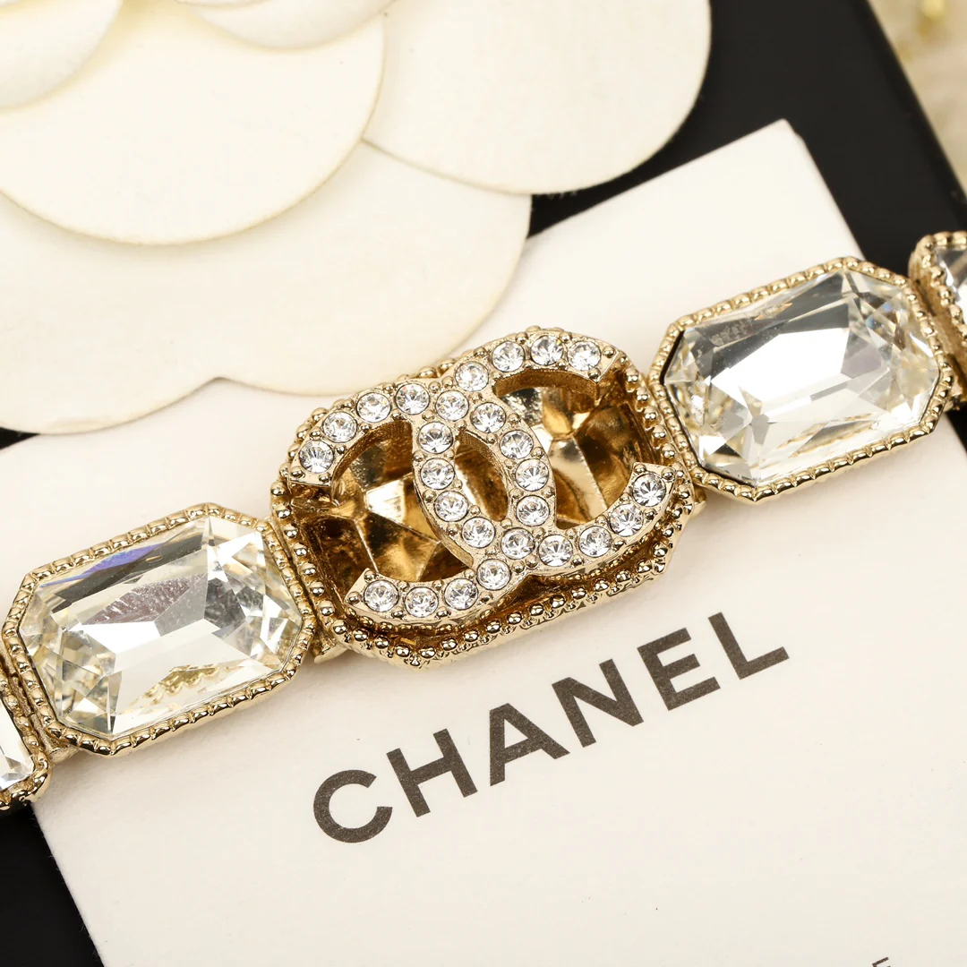 Chanel - Колье 425