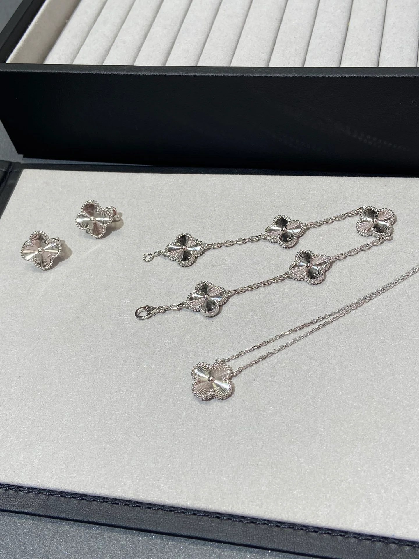 Van Vek - Браслет 009