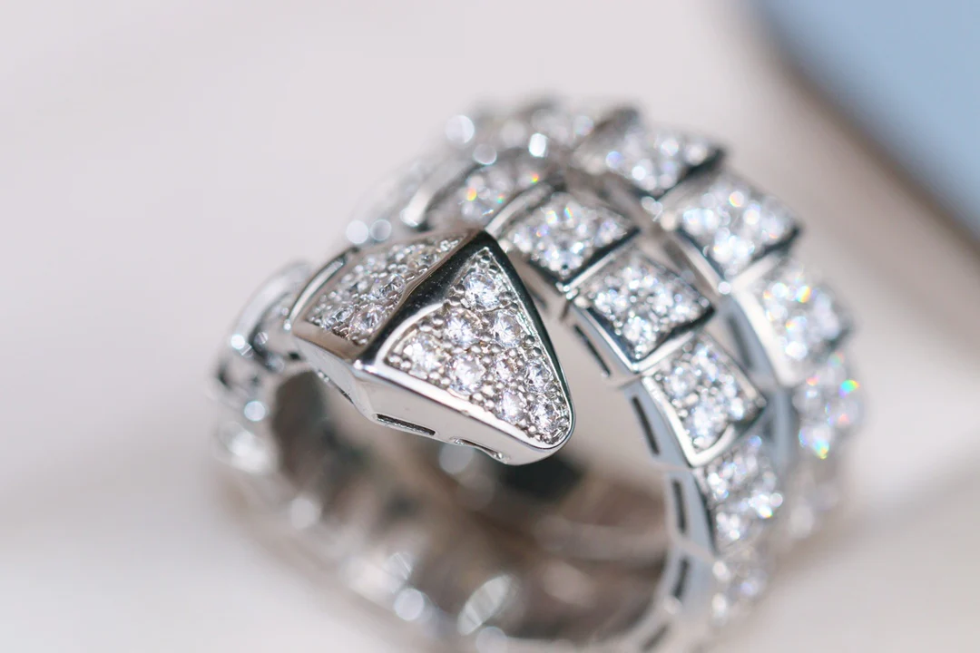 Кольцо Bvlgari - 50