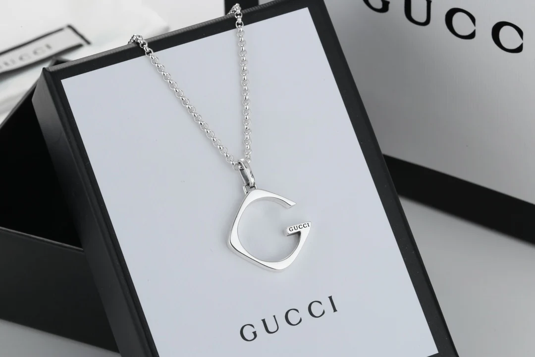 Gucci - Колье 033