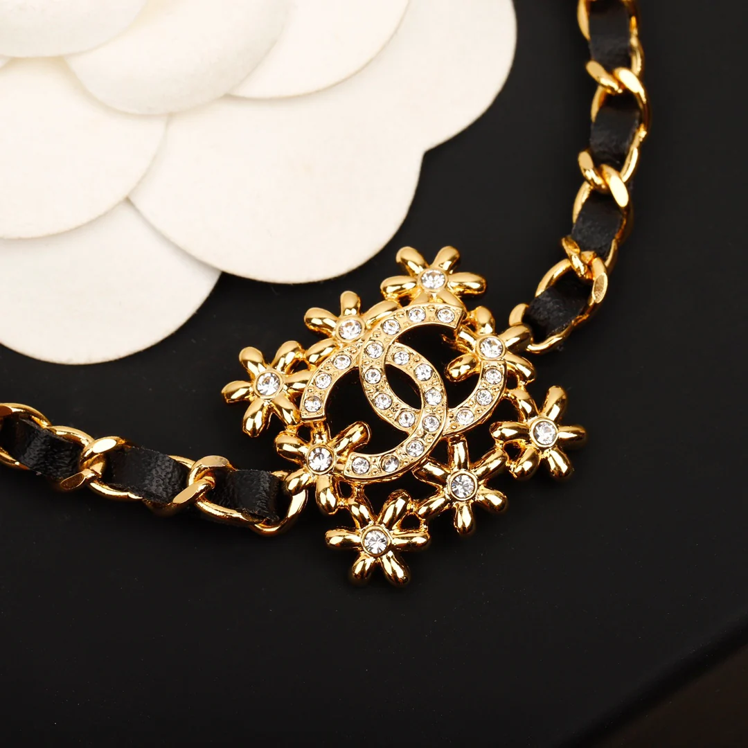 Chanel - Колье 387