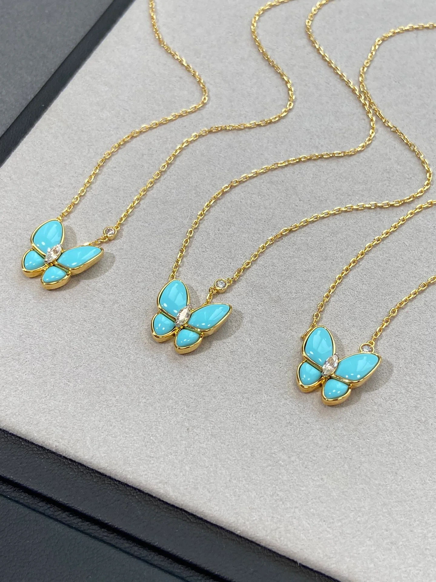 Van Vuitton - Колье 139