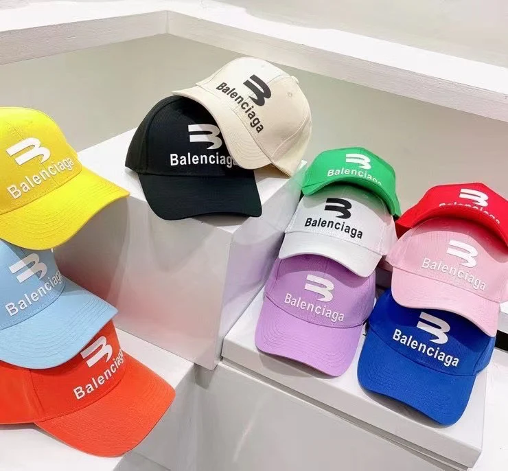 Новая красочная бейсболка Balenciaga весна/лето 2022