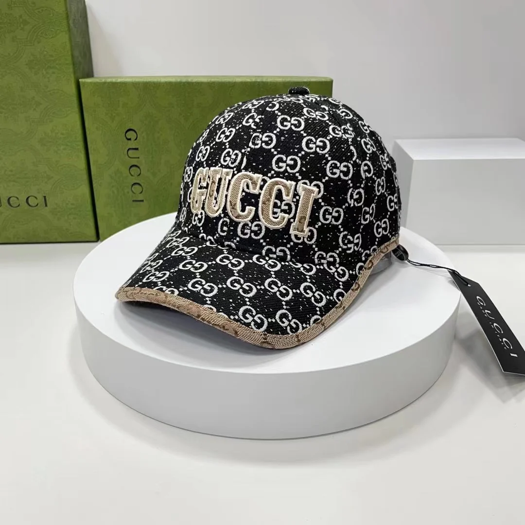 Бейсболка Gucci Classic Monogram - 1