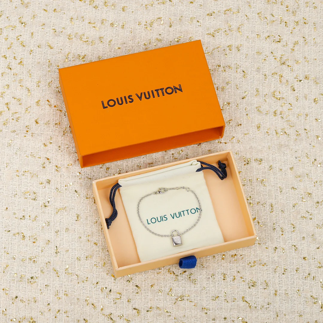 Браслет LV - 15