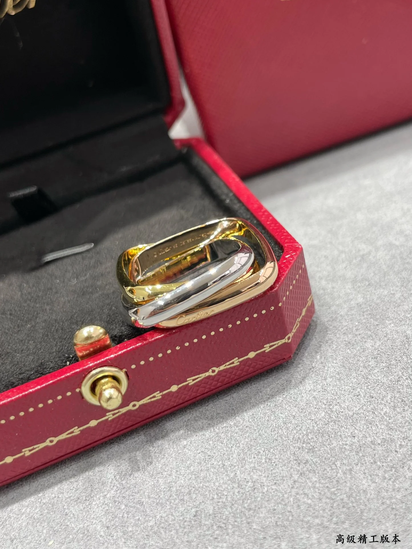 Кольцо Cartier 015