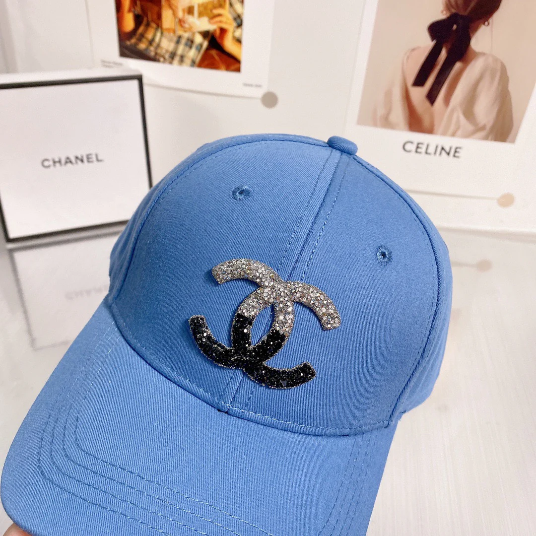 Новинка сезона весна/лето 2022 от Chanel - кепка-?уточка? - синяя