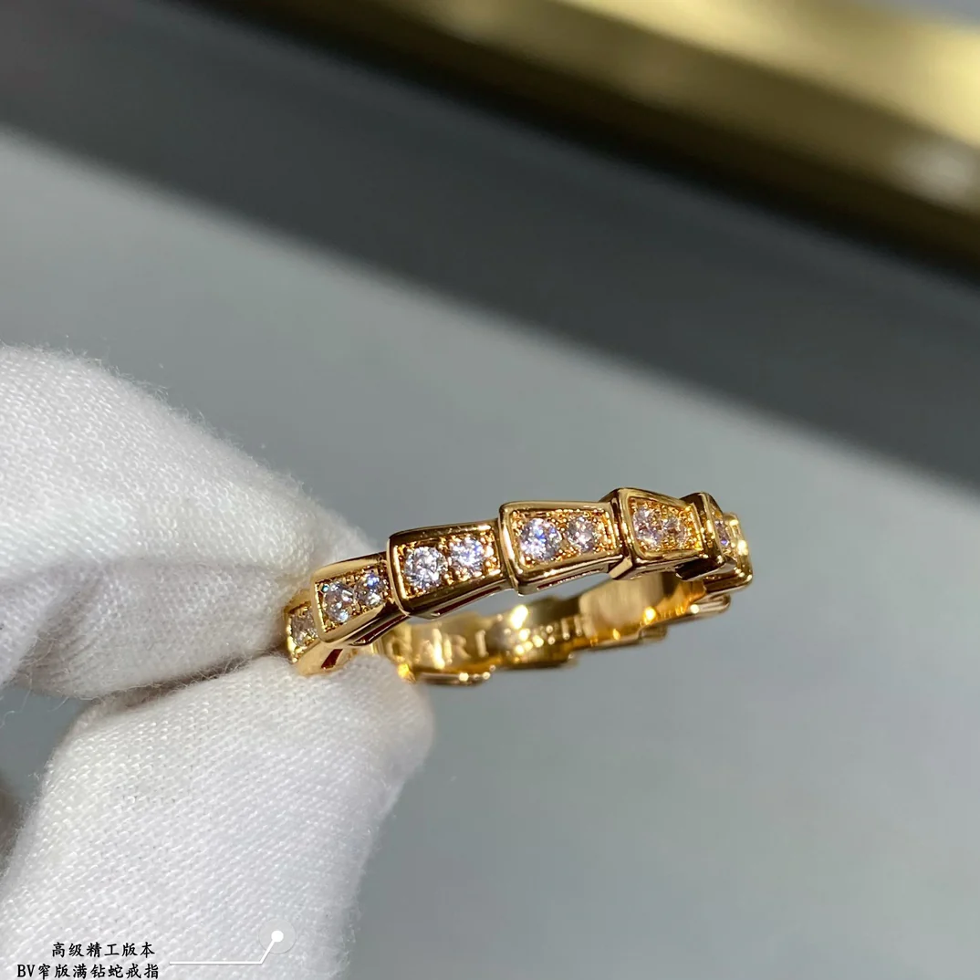 Кольцо Bvlgari 013