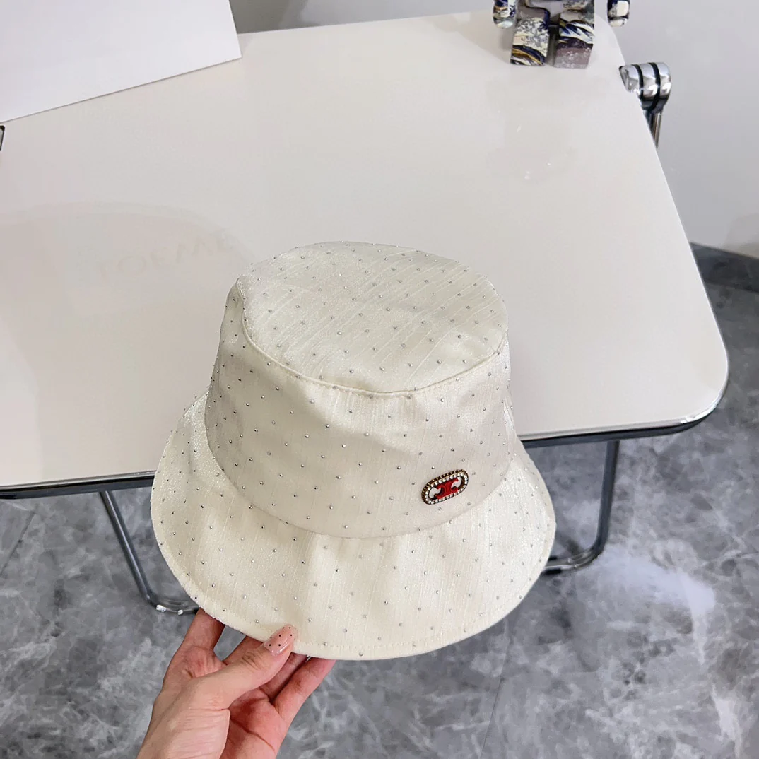 Новая роскошная рыбацкая шляпа Celine 2024 с стразами - белая.