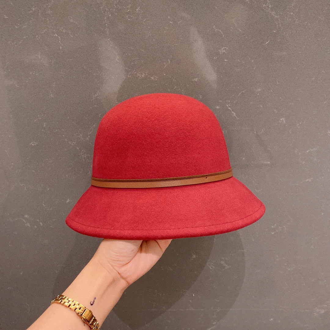 Chanel - Шерстяная шляпа - Красная