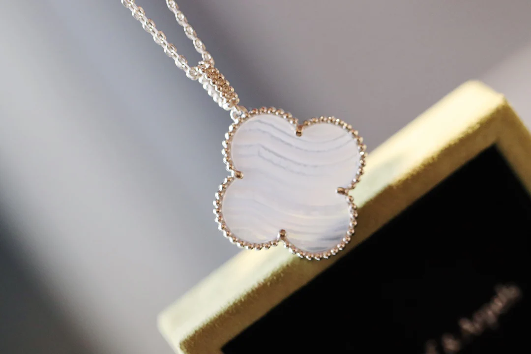 Van Vek - Колье 059